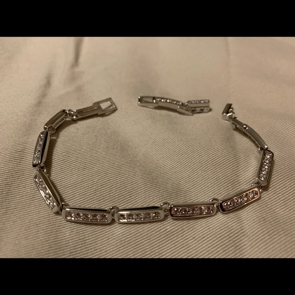 Swarovski Rhodium White Crystal Everyday Bracelet - Picture 3 of 9